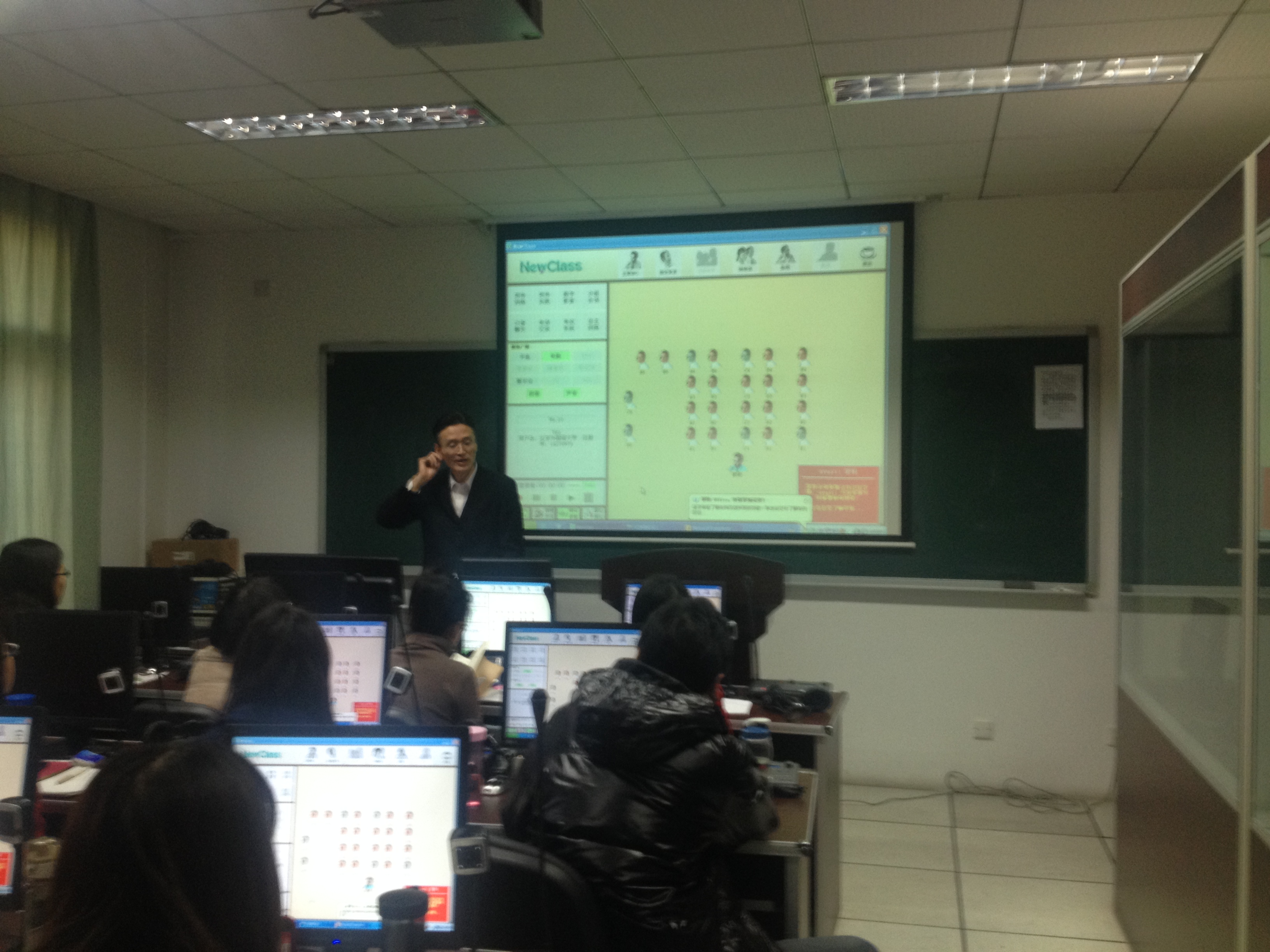 著名日语同声传译蔡院森先生讲座成功举行 (1)